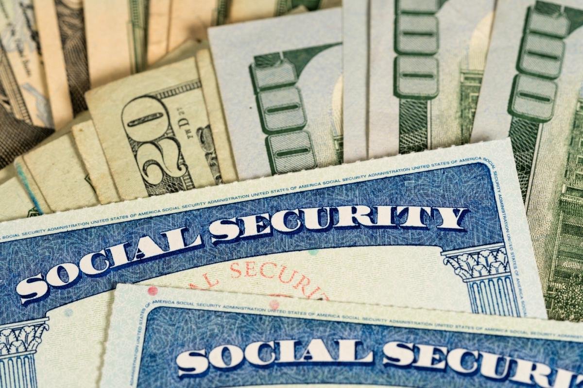 social-security-has-an-income-inequality-problem,-and-it-can’t-be-swept-under-the-rug-any-longer