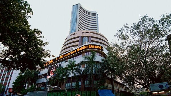stock-market-today:-sensex,-nifty-50-end-lower-amid-mixed-global-cues;-financials,-it-stocks-drag