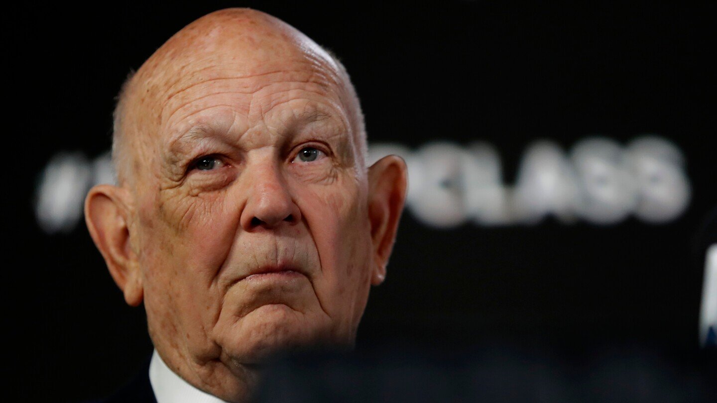 lefty-driesell,-folksy,-fiery-coach-who-put-maryland-on-college-basketball’s-map,-dies-at-92