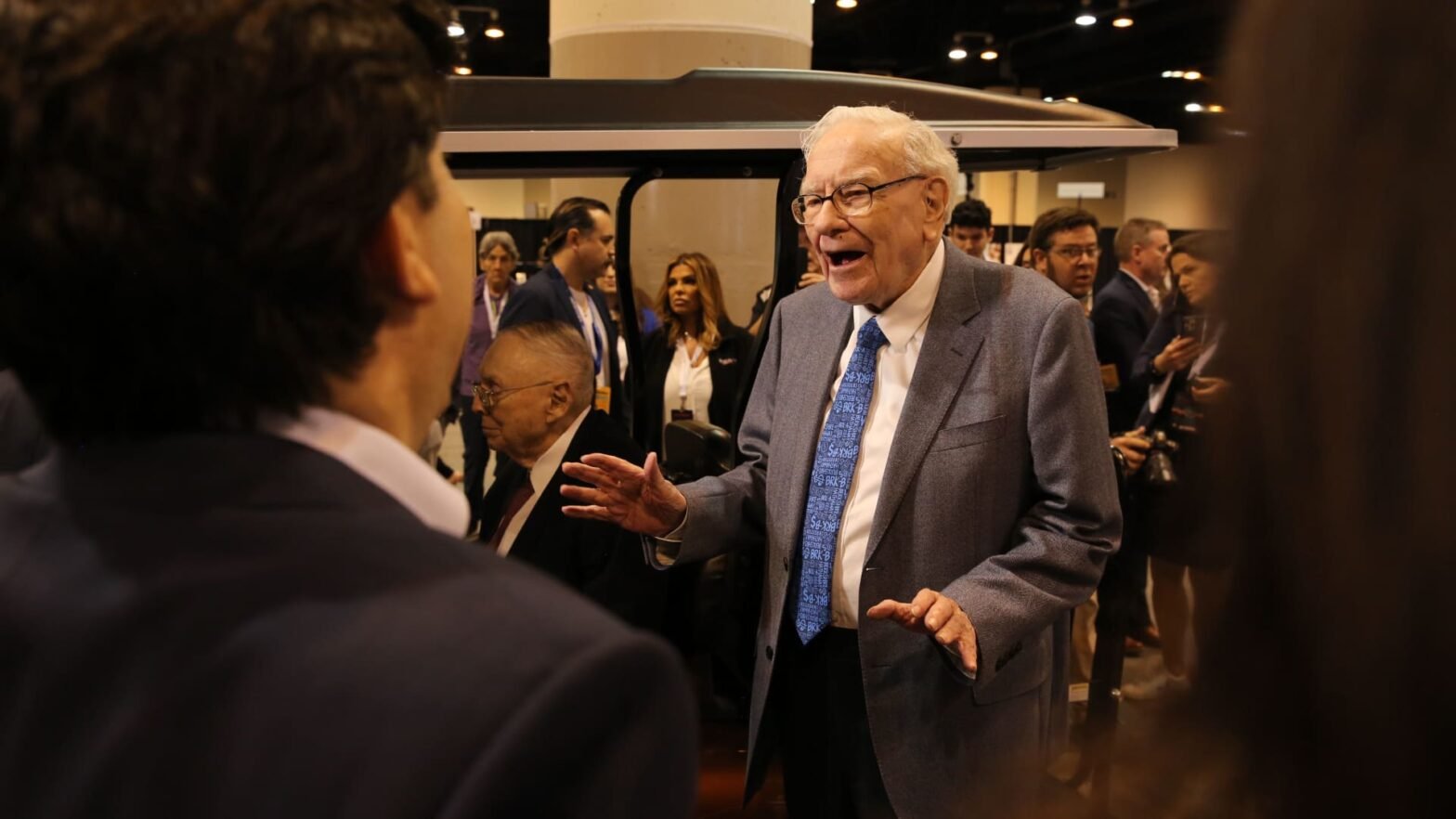 warren-buffett’s-berkshire-keeps-new-stock-pick-secret-—-again.-here’s-what-it-means