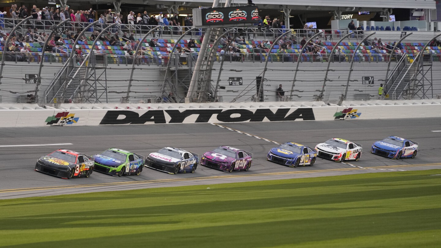 nascar-teams-tell-ap-they’ve-hired-top-antitrust-lawyer-on-eve-of-daytona-500