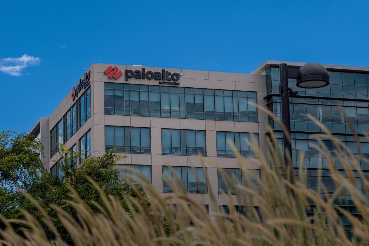palo-alto-networks-plunges-after-cutting-revenue-forecast