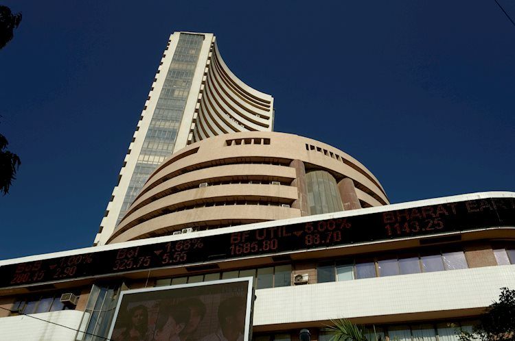 stock-market-today:-nifty-and-sensex-look-to-open-modestly-flat-on-wednesday