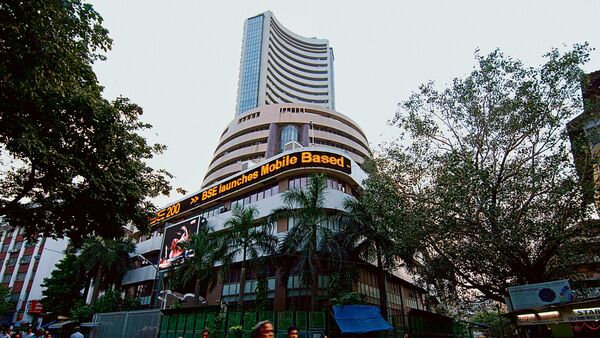 stock-market-today:-sensex-down-over-400-points,-nifty-50-ends-0.64%-lower;-5-key-reasons-behind-market’s-fall