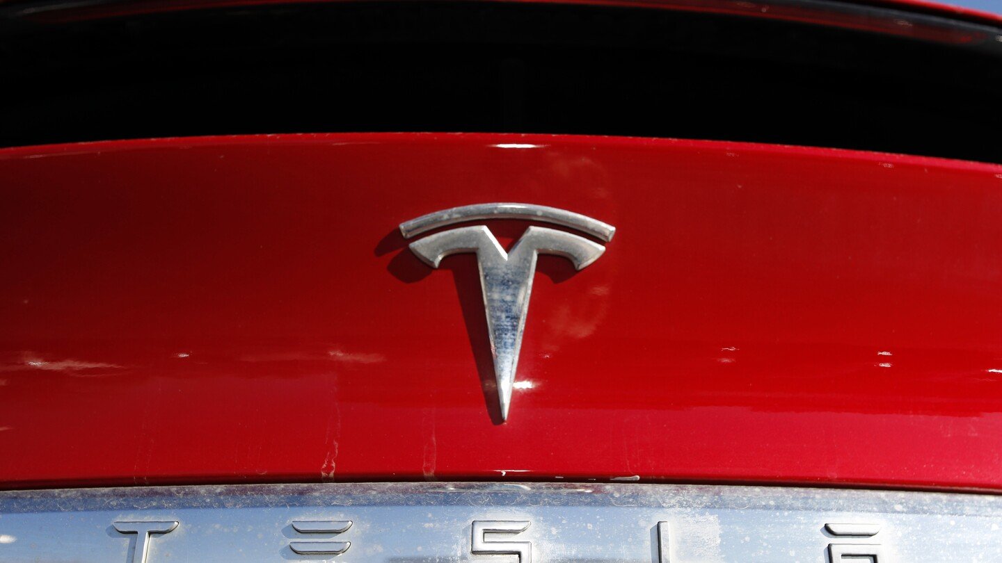 tesla-recalling-nearly-2.2m-vehicles-for-software-update-to-fix-warning-lights-that-are-too-small