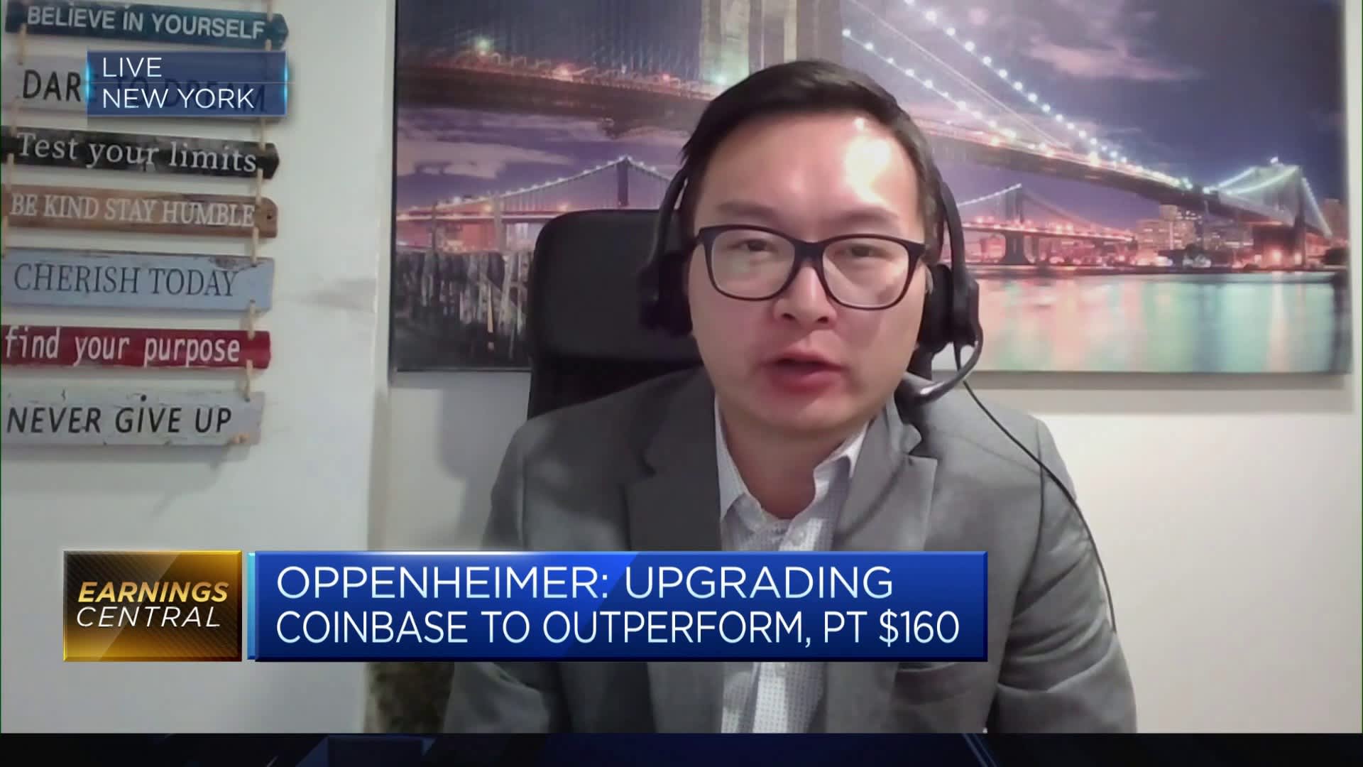 Momentum remains strong for Coinbase despite regulatory uncertainty, analyst says