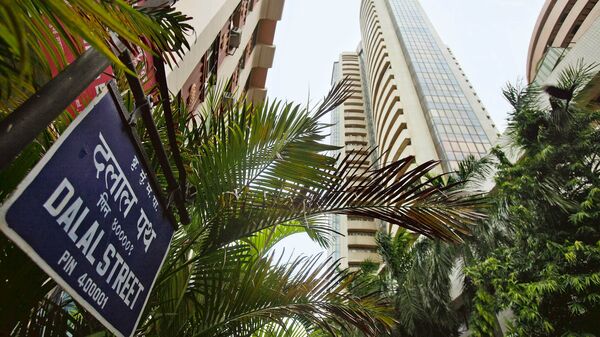 Stock market today: The Nifty 50 index is trading in 21,550 to 21,850 range. A a decisive move above 21,850 and below 21,550 levels could trigger fresh movement for the market ahead, say experts. (Photo: Bloomberg) Stock market today: The Nifty 50 index is trading in 21,550 to 21,850 range. A a decisive move above 21,850 and below 21,550 levels could trigger fresh movement for the market ahead, say experts. (Photo: Bloomberg)