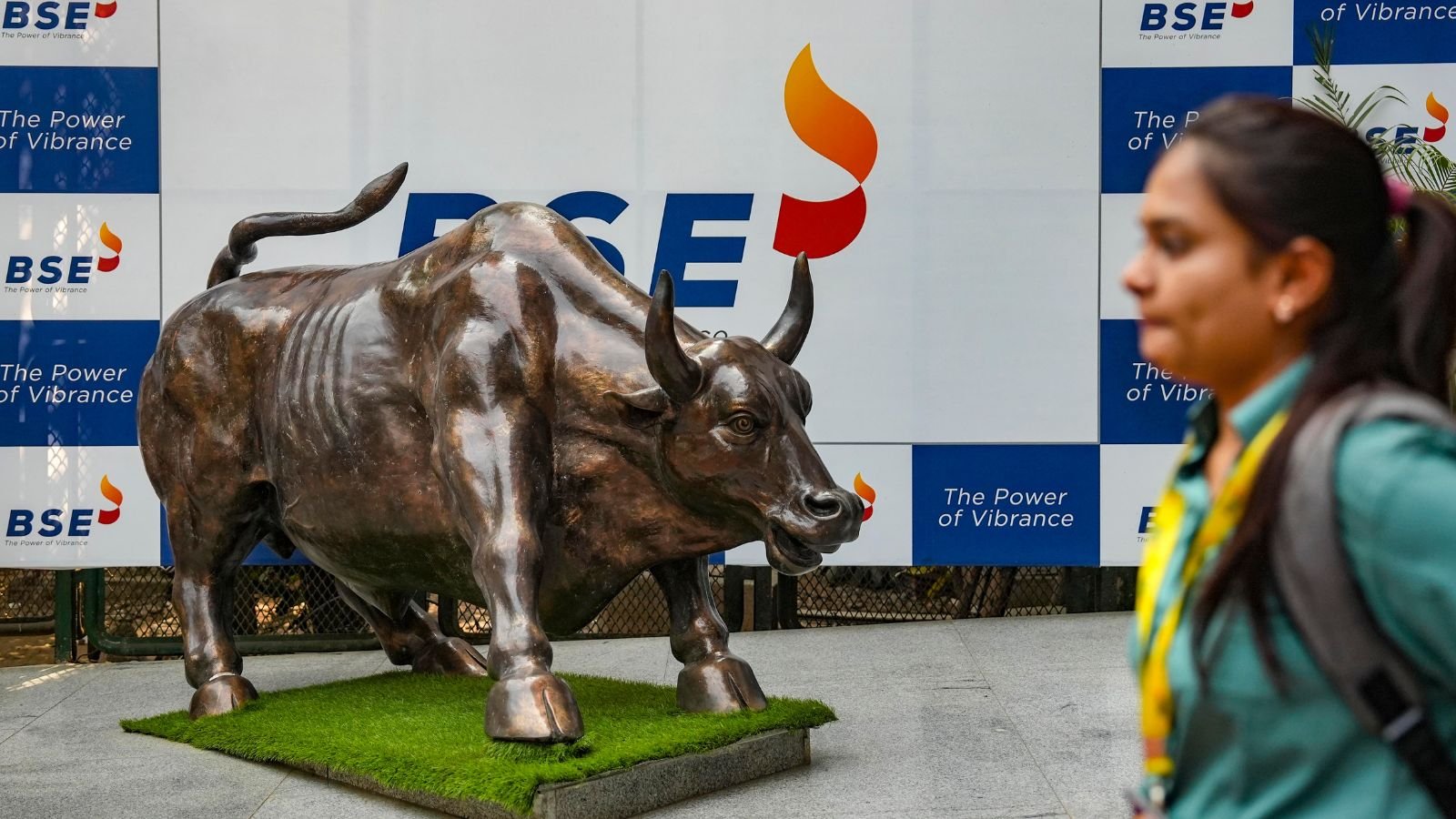 Stock Market Live: Sensex, Nifty open in green (File Image)