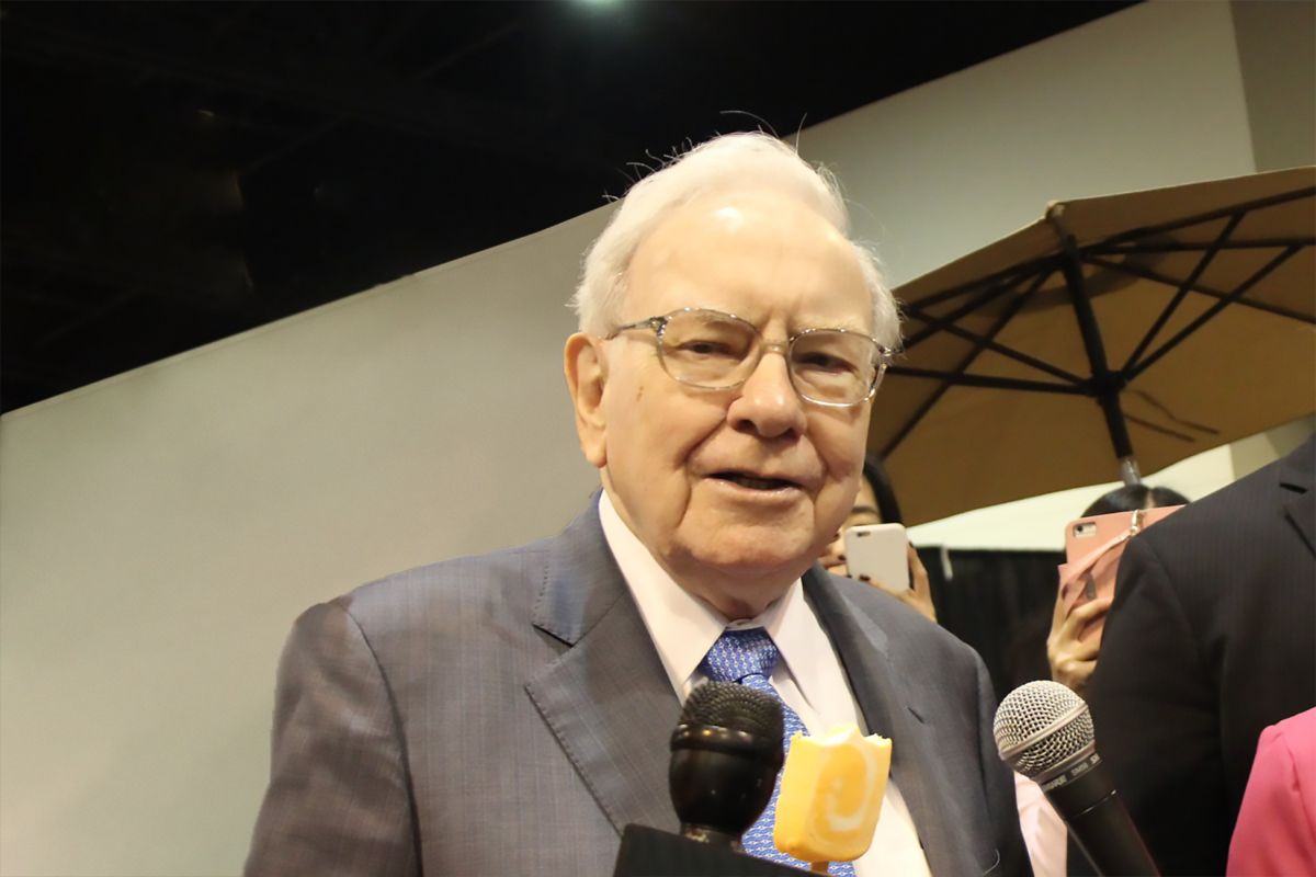 almost-half-of-warren-buffett’s-$364-billion-portfolio-is-invested-in-only-1-stock
