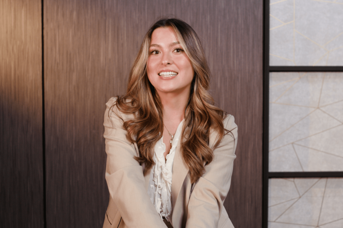 a-tiktok-star-who-is-taking-a-pay-cut-for-a-9-to-5-job-explains-why-influencing-is-unsustainable