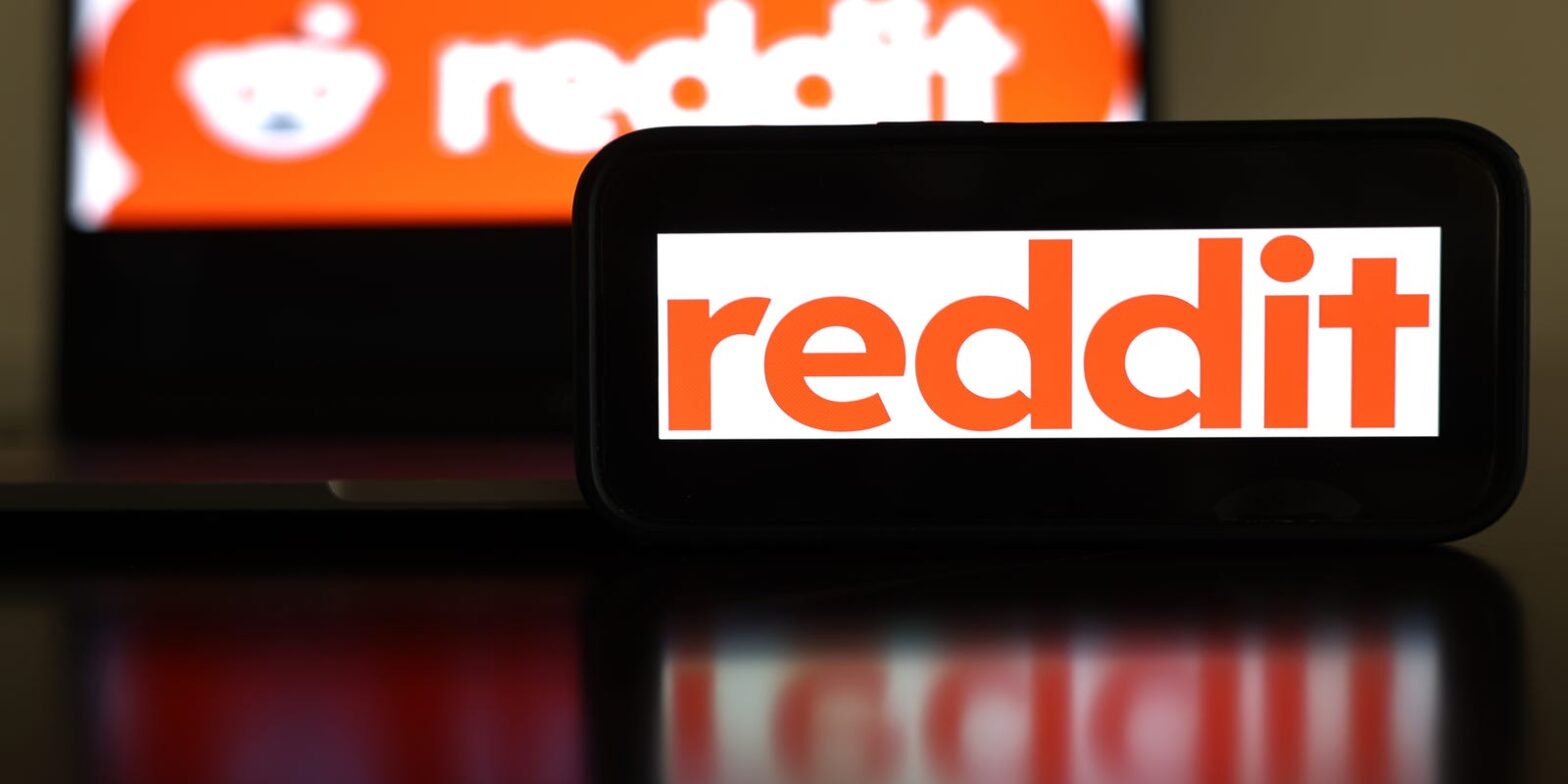 reddit-stock-is-about-to-go-hit-the-market,-the-platform’s-users-are-not-thrilled