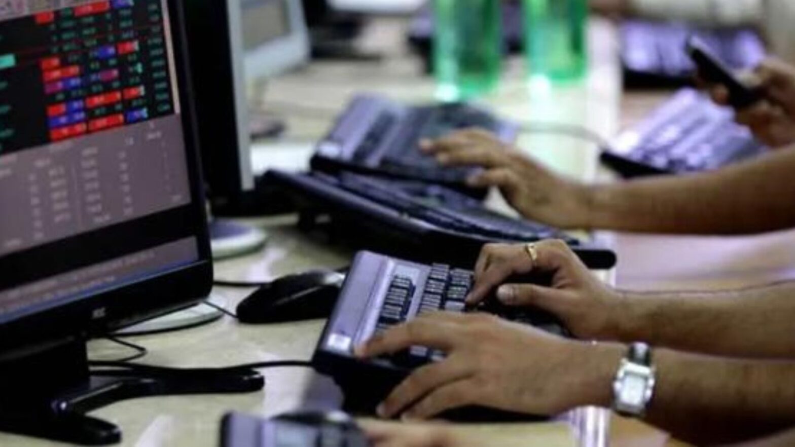 stock-market-live-updates:-sensex-likely-to-open-with-negative-bias