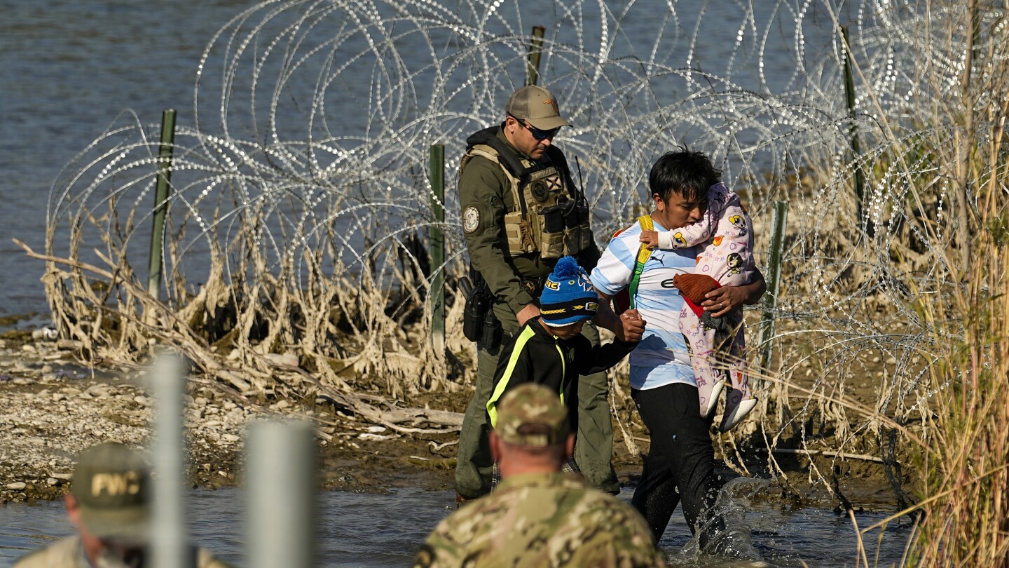 how-texas’-plans-to-arrest-migrants-for-illegal-entry-would-work-if-allowed-to-take-effect