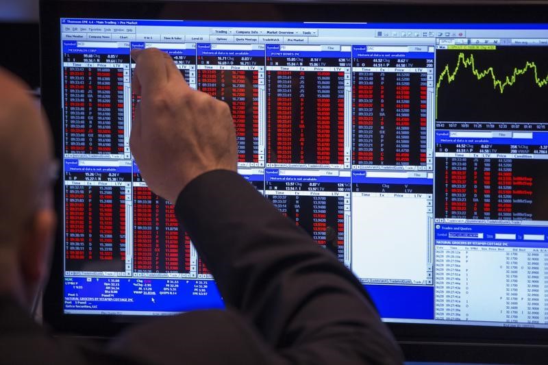 cme-group-executive-sells-over-$120k-in-company-stock-by-investing.com