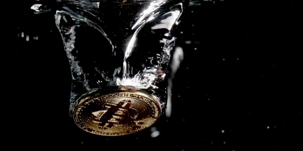 bitcoin-drops-after-flash-crash-why-prices-could-keep-dropping.