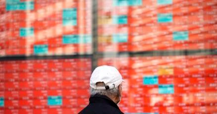 stock-market-today:-wall-street-rallies-to-records-as-federal-reserve-still-sees-rate-cuts-for-2024