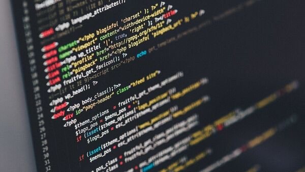 nifty-it-index-breaks-4-day-losing-streak,-climbs-1.50%-as-fed-maintains-rate-cut-forecast