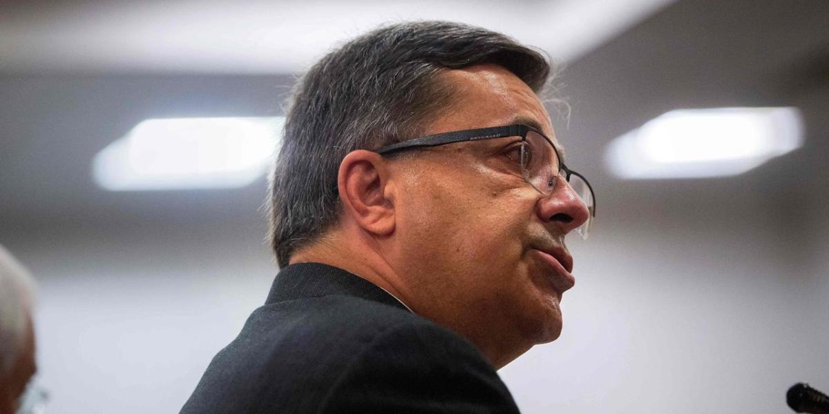 former-ceo-ends-his-life-after-receiving-record-fine-in-retailer’s-collapse