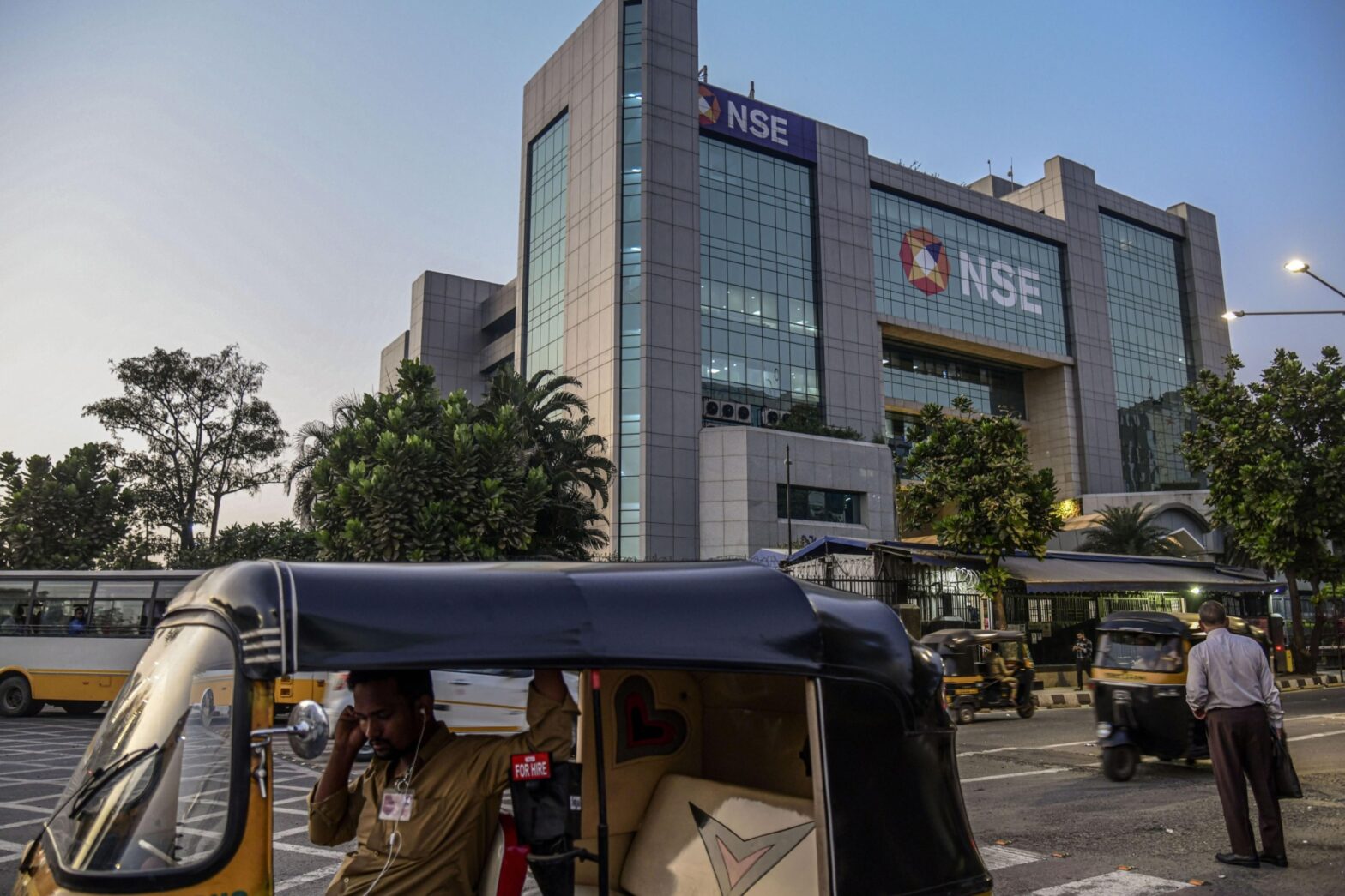 stock-markets-closed-today:-bse,-nse-to-remain-closed-today-on-holi