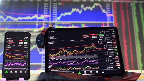 multibagger-stock:-heg-skyrocketed-over-105%-in-a-year,-up-365%-in-4-years;-should-you-still-buy?