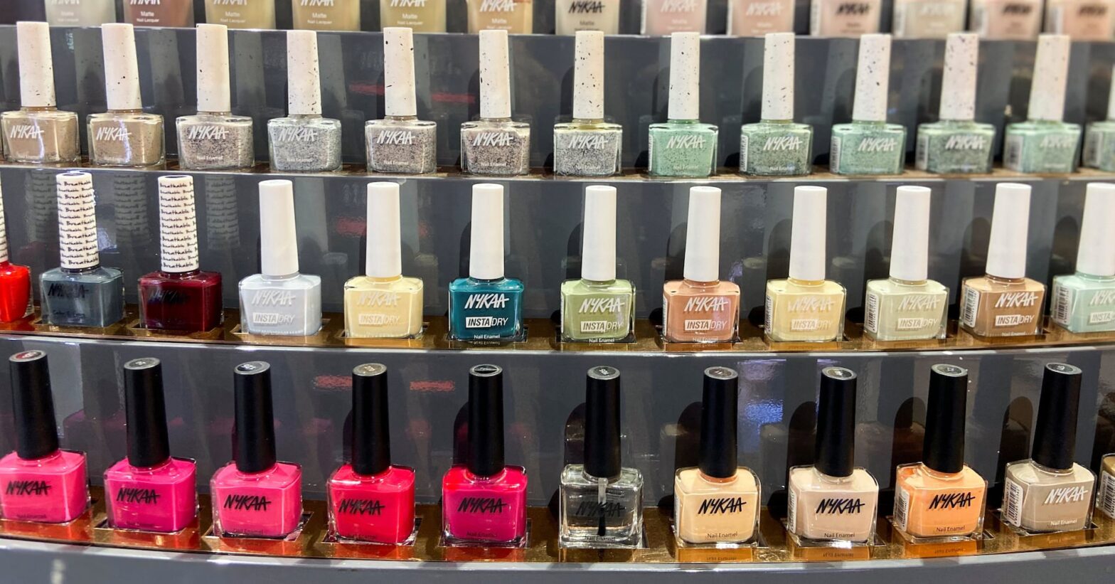 in-india’s-sizzling-stock-market,-consumer-stocks-rise-18%-but-are-laggards