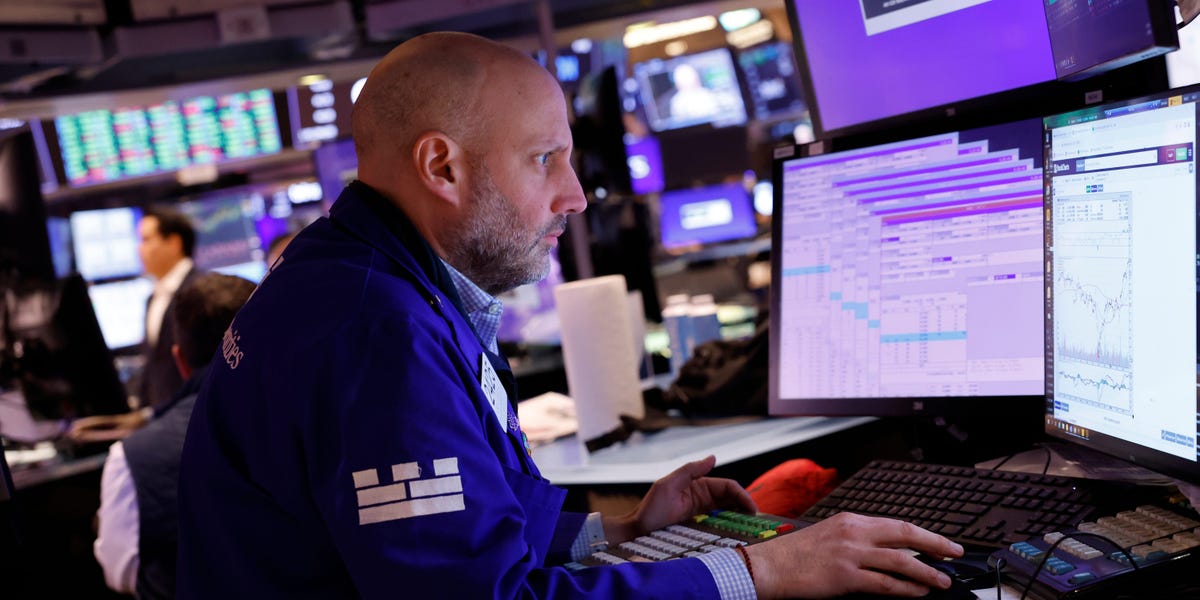 stock-market-today:-us-futures-tread-water-ahead-of-easter-break-and-pce-inflation