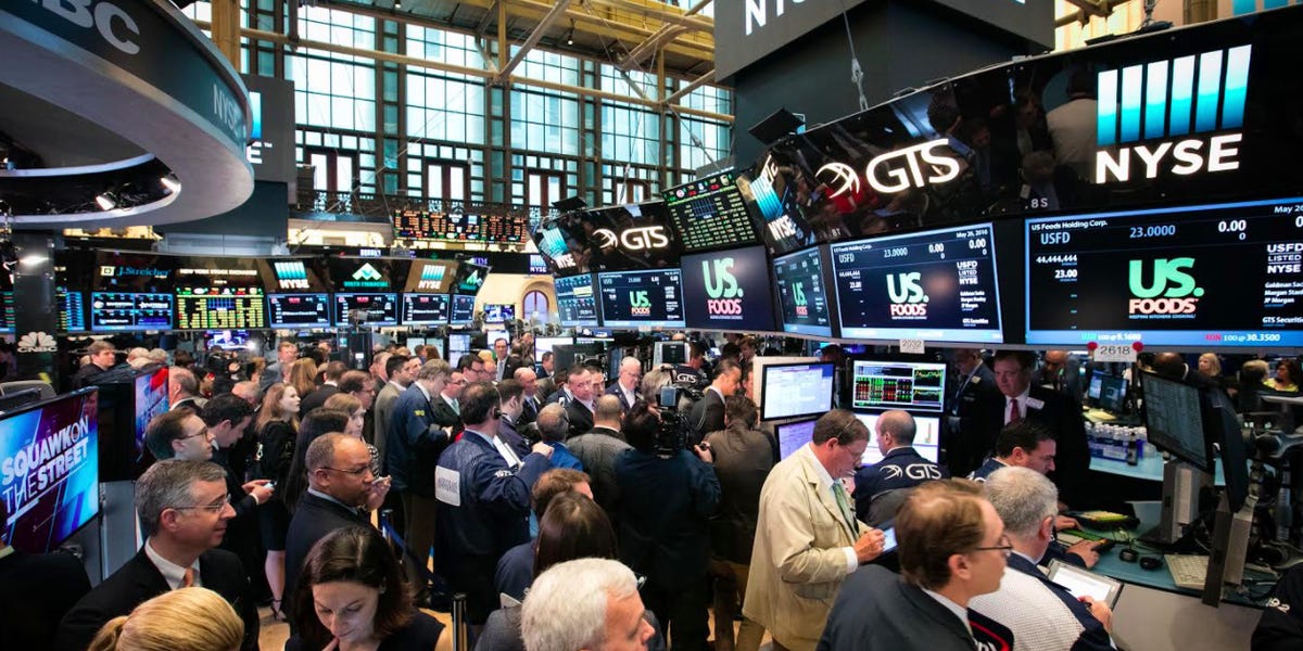 stock-market-today:-us-stocks-mixed-as-traders-look-to-lock-in-best-first-quarter-in-5-years