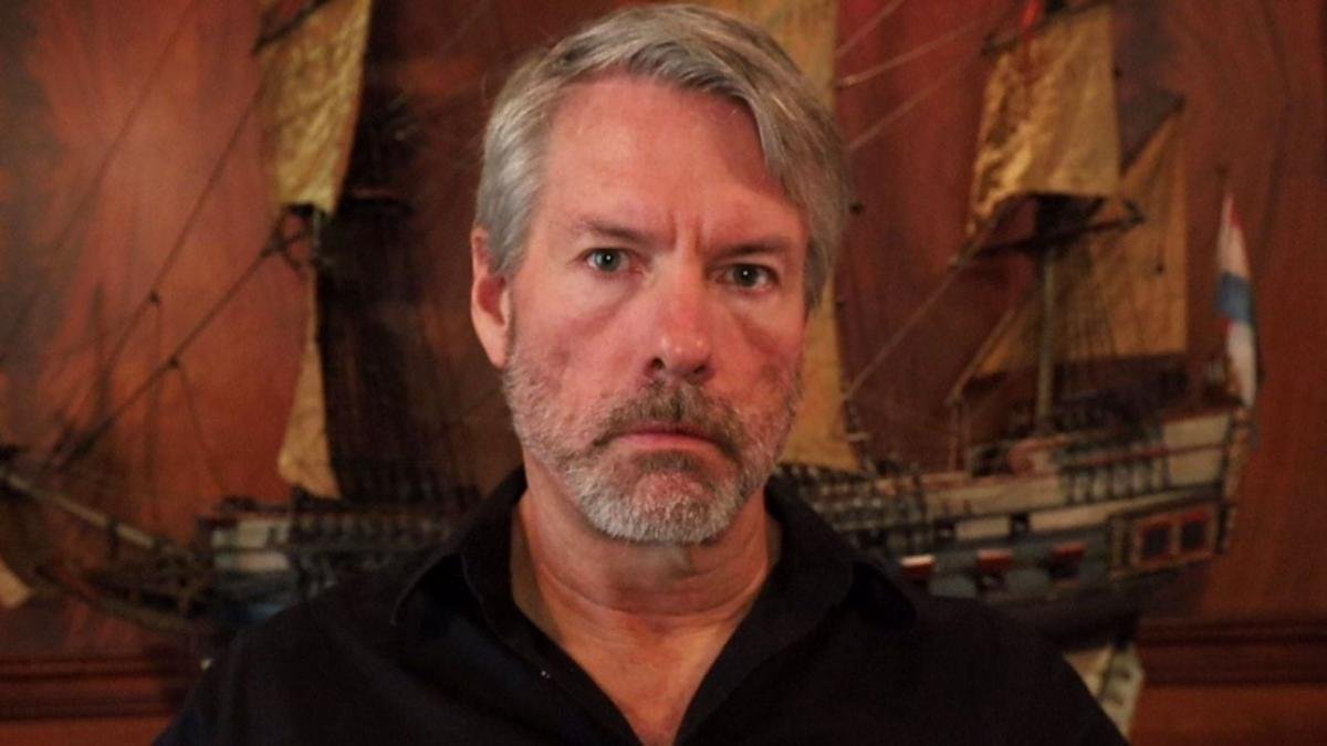 microstrategy-slumps-14%-after-short-seller-says-stock-trades-at-an-unjustifiable-premium-to-bitcoin