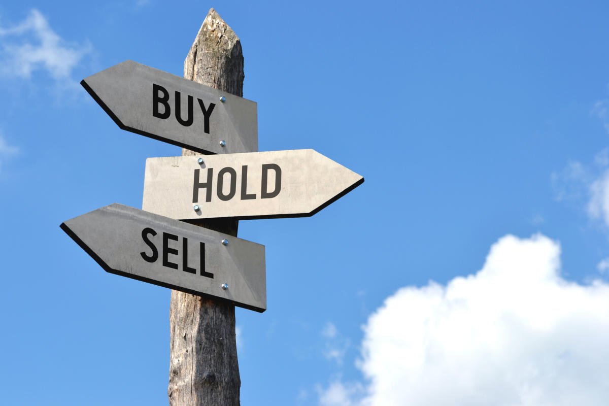 altria-stock:-buy,-sell,-or-hold?