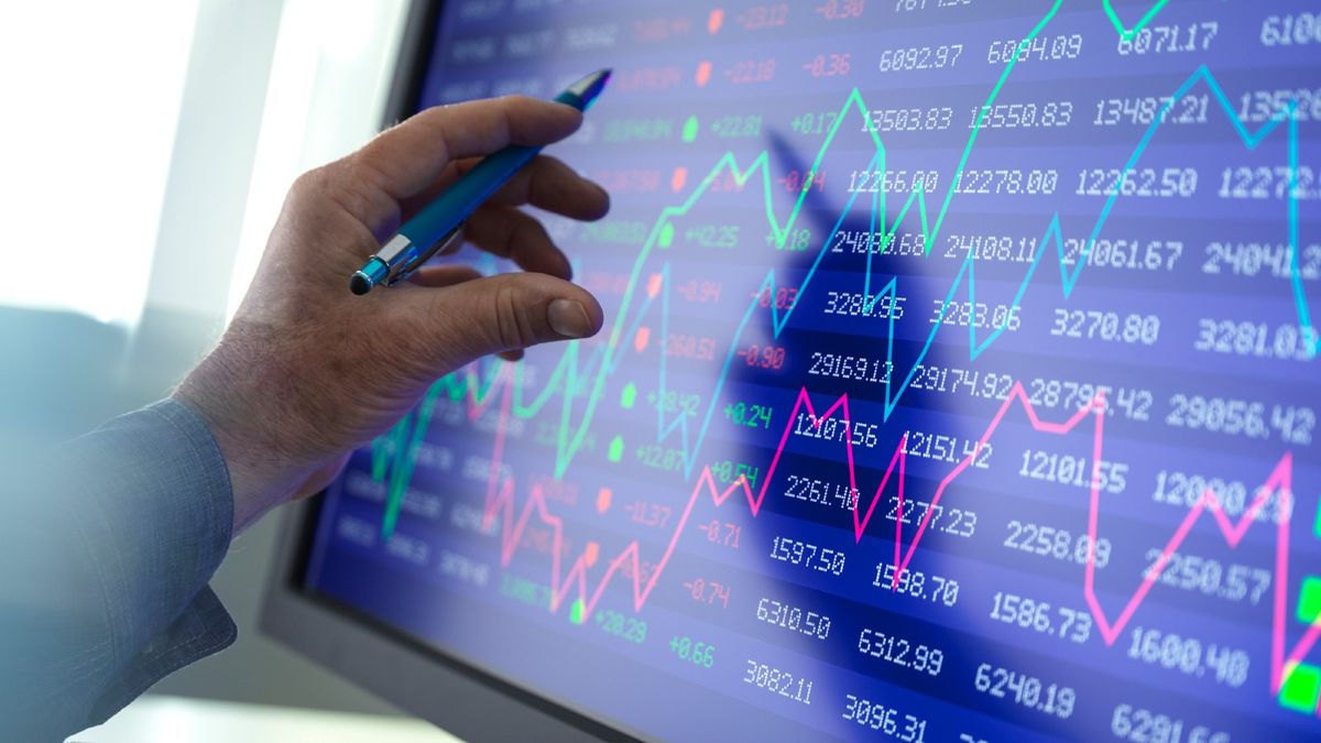 stock-market-today:-stocks-struggle-to-gain-traction-around-record-highs