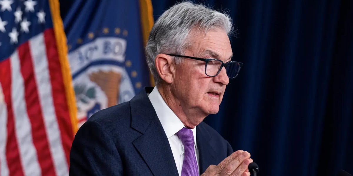 stock-market-today:-futures-climb-and-bitcoin-wavers-as-traders-wait-for-powell’s-interest-rate-clues