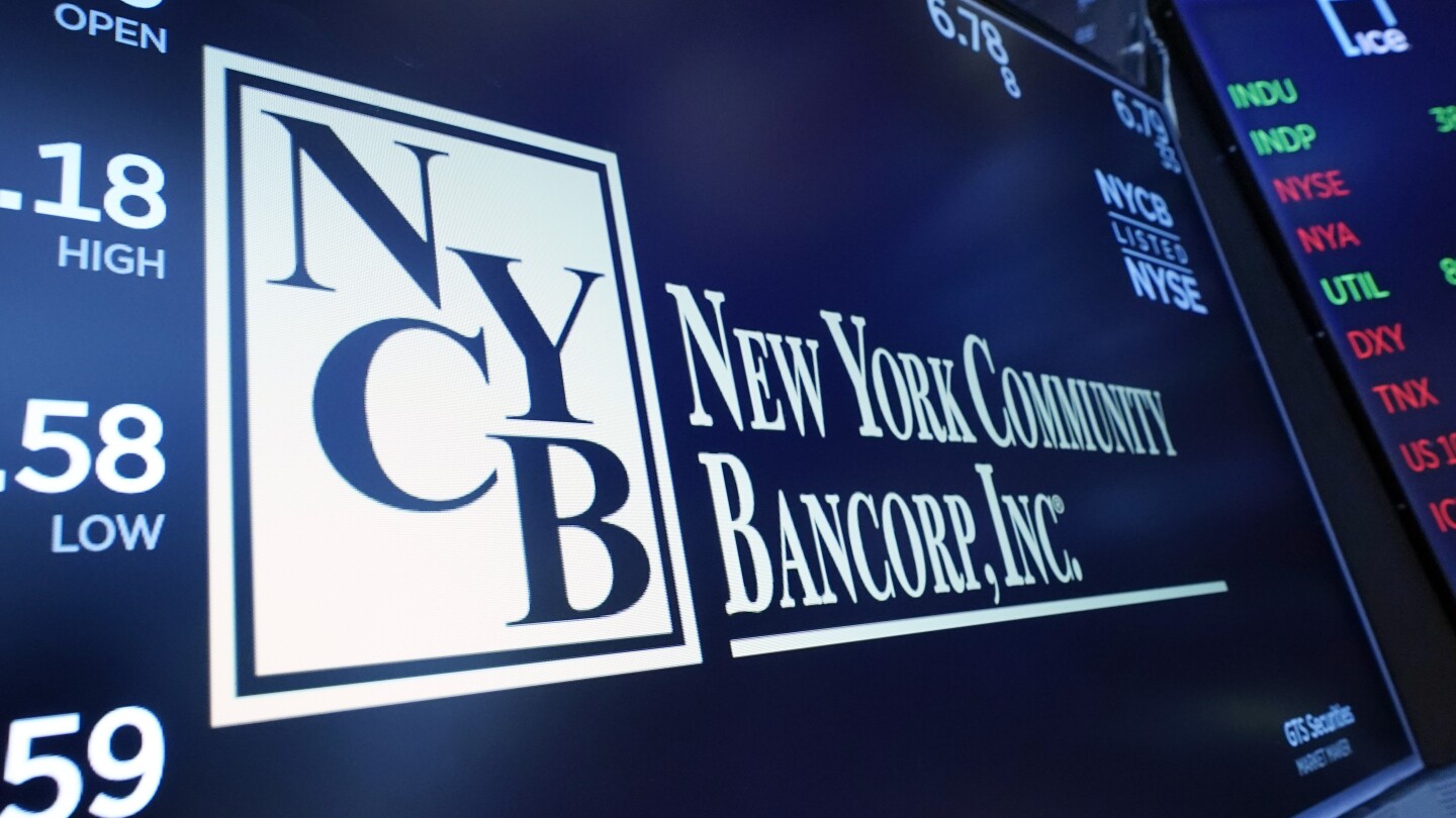 new-york-community-bancorp-stock-sinks-further-after-report-it’s-trying-to-raise-cash
