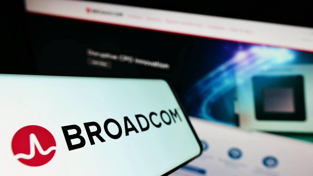analysts-reveal-new-broadcom-price-targets-after-mixed-earnings