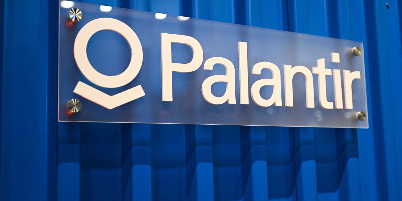 palantir’s-biggest-stock-market-bull-ups-the-ante-after-54%-rally-this-year