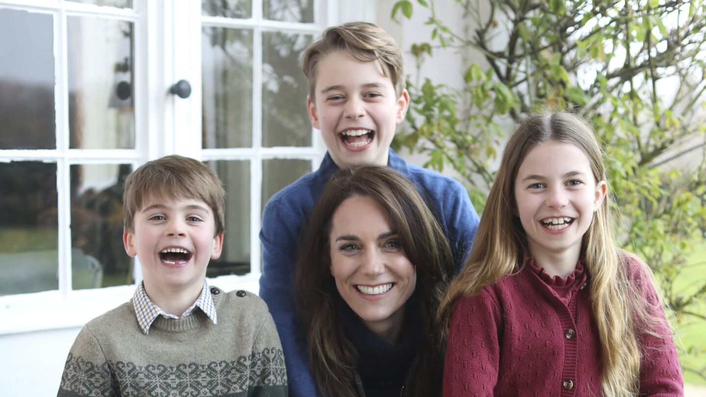 princess-of-wales-appears-in-first-photo-since-surgery-amid-wild-speculation-of-her-whereabouts