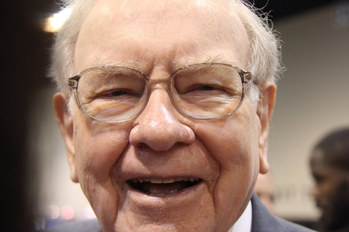 warren-buffett-has-bought-shares-of-this-stock-for-22-consecutive-quarters-—-and-it’s-not-apple-or-occidental