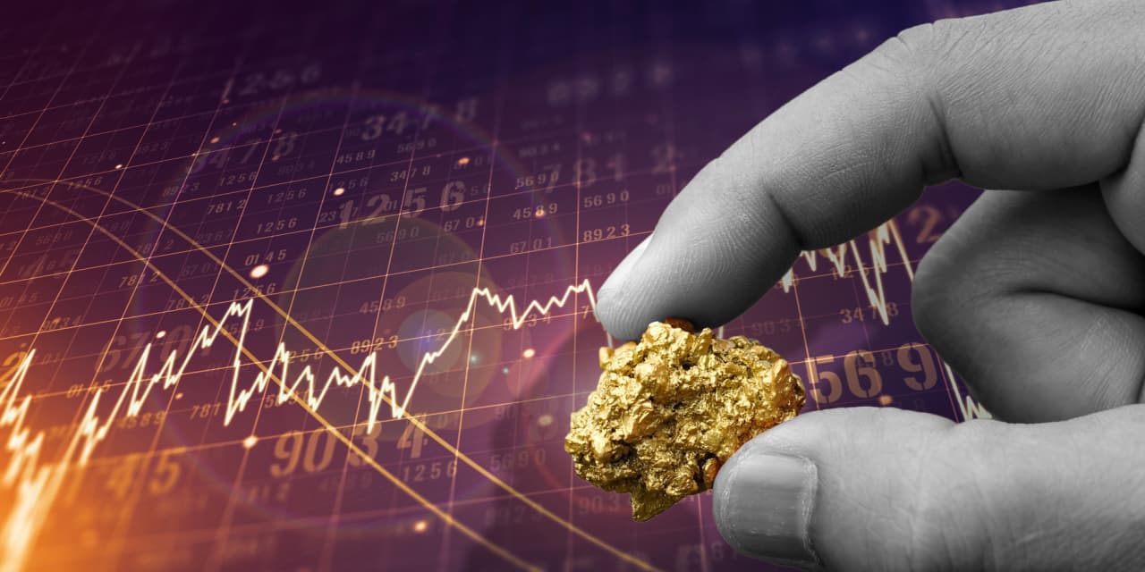 why-gold-may-be-set-to-outperform-us.-stocks