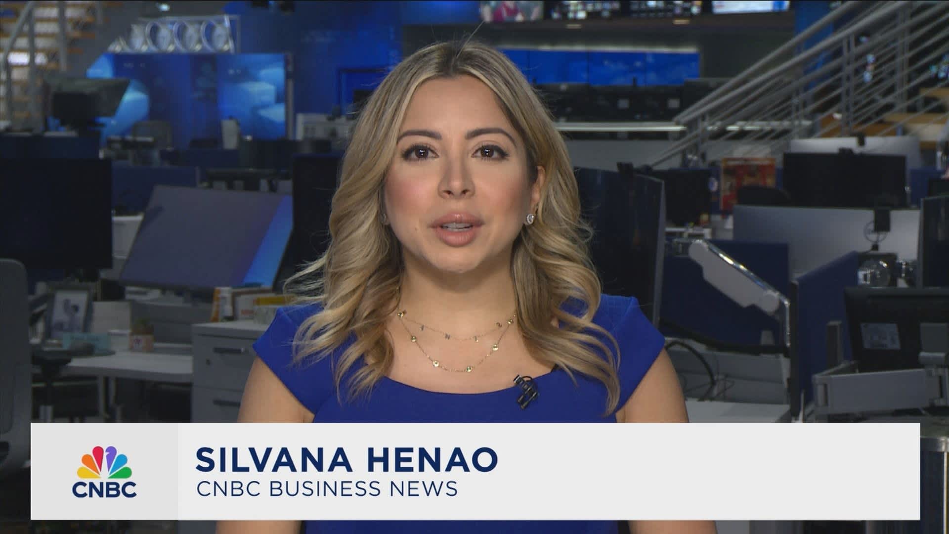 Stock futures slip to start shortened trading week