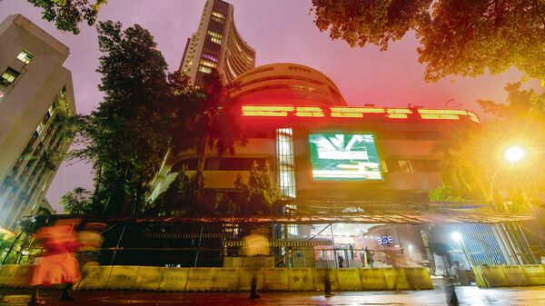 SEBI directed mutual funds to take steps to shield investors from the speculative froth in small- and mid-cap stocks. (Photo: Mint) SEBI directed mutual funds to take steps to shield investors from the speculative froth in small- and mid-cap stocks. (Photo: Mint)