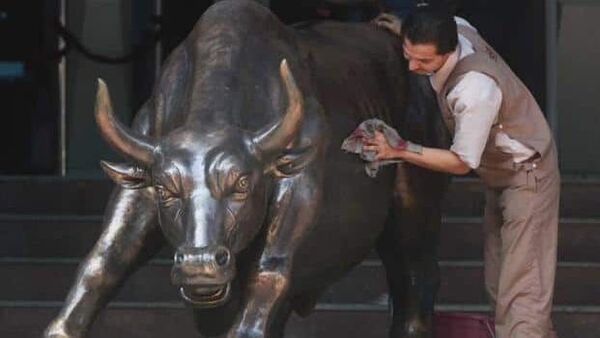 Sensex Today | Share Market Live Updates : The NSE F&O ban list for March 20 includes Indus Towers, Balrampur Chini Mills, BHEL, Biocon, Hindustan Copper, Piramal Enterprises, RBL Bank, SAIL and Zee Entertainment Enterprises. (Photo: HT)