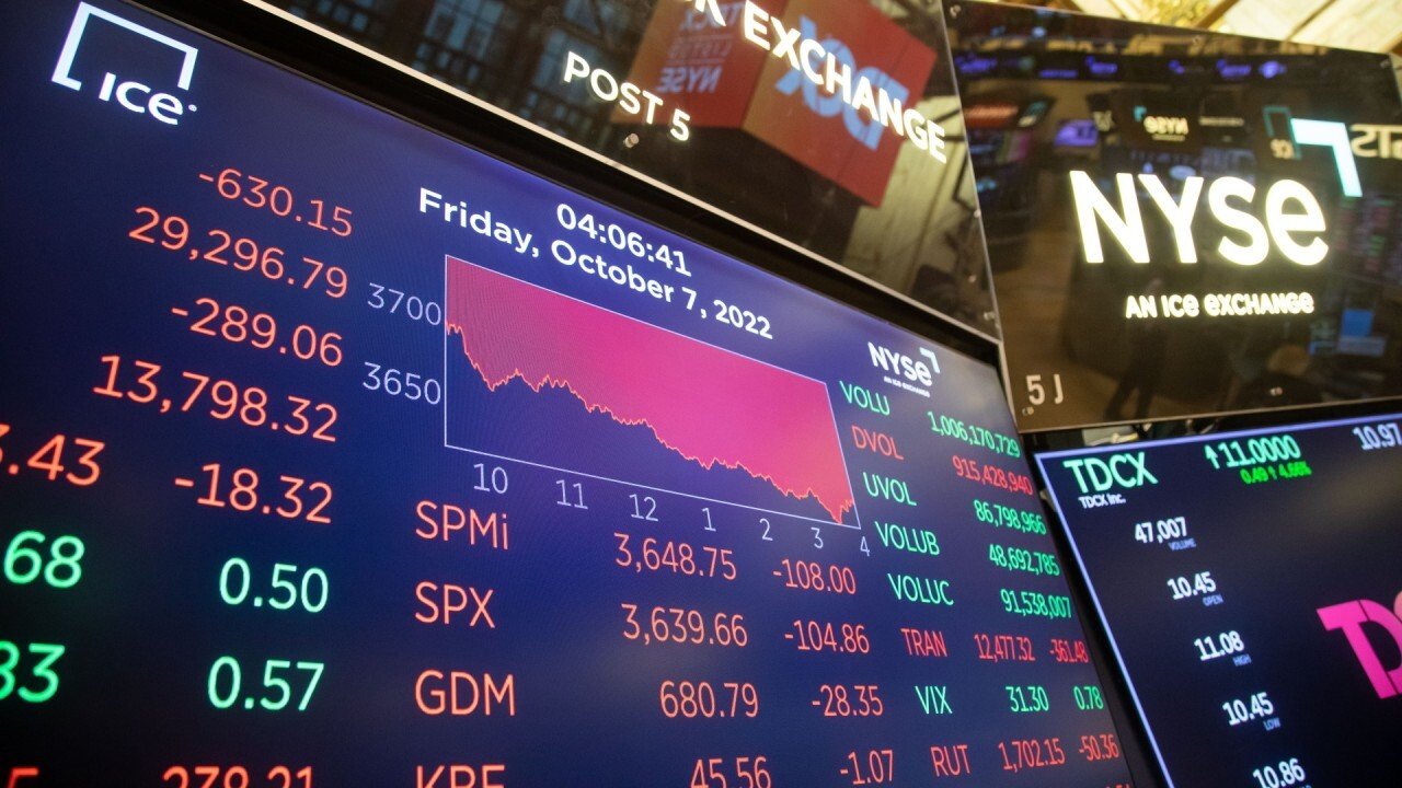 Stock market bubble? D.R. Barton says equities have 'a lot going on'