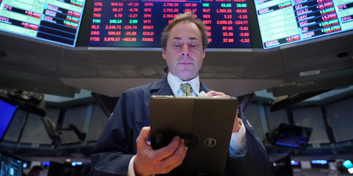 stock-market-today:-us-stocks-drop-after-hot-economic-data-dents-fed-rate-cut-prospects