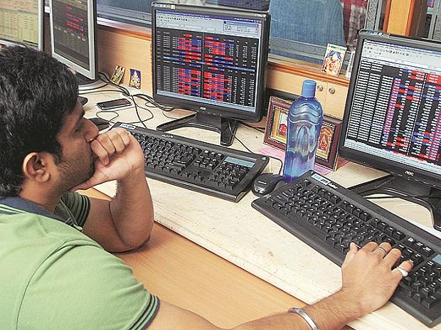 stock-market-live:-dow-slips,-yields-rise-as-hopes-of-rate-cut-pushed-back