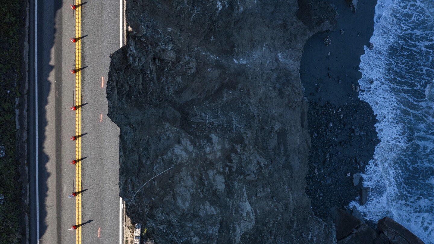 motorists-creep-along-1-lane-after-part-of-california’s-iconic-highway-1-collapses