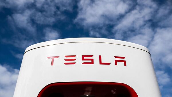 tesla-stock-declines-over-5%-on-sharp-fall-in-q1-sales,-rival-ev-makers-tumble