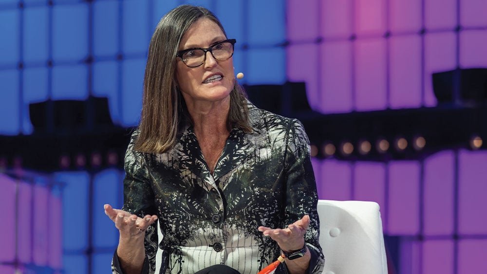 dow-jones-dives-as-donald-trump-stock-soars;-cathie-wood-loads-up-on-this-stock-amid-44%-plunge