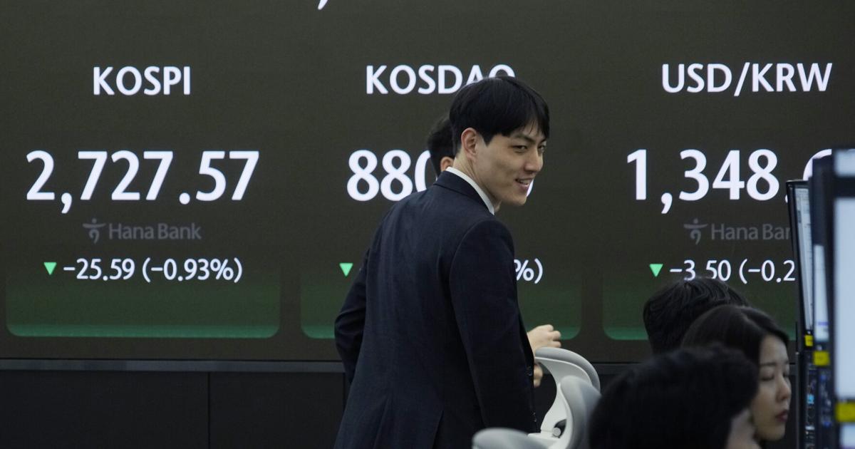 stock-market-today:-asian-shares-drop-after-wall-street-sinks-on-rate-worries