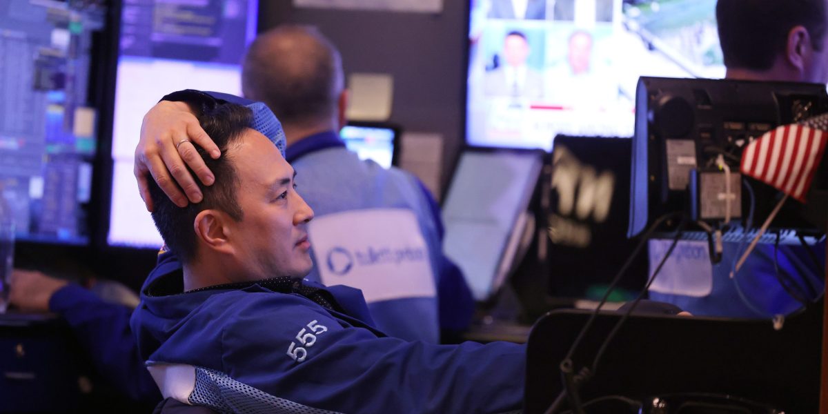 ‘expect-some-turbulence-for-the-stock-market’:-big-earnings-misses-and-rising-oil-prices-are-threatening-investors’-banner-year,-ed-yardeni-says