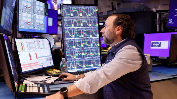 world-markets-today:-us-stocks-gain-on-rate-cut-hopes