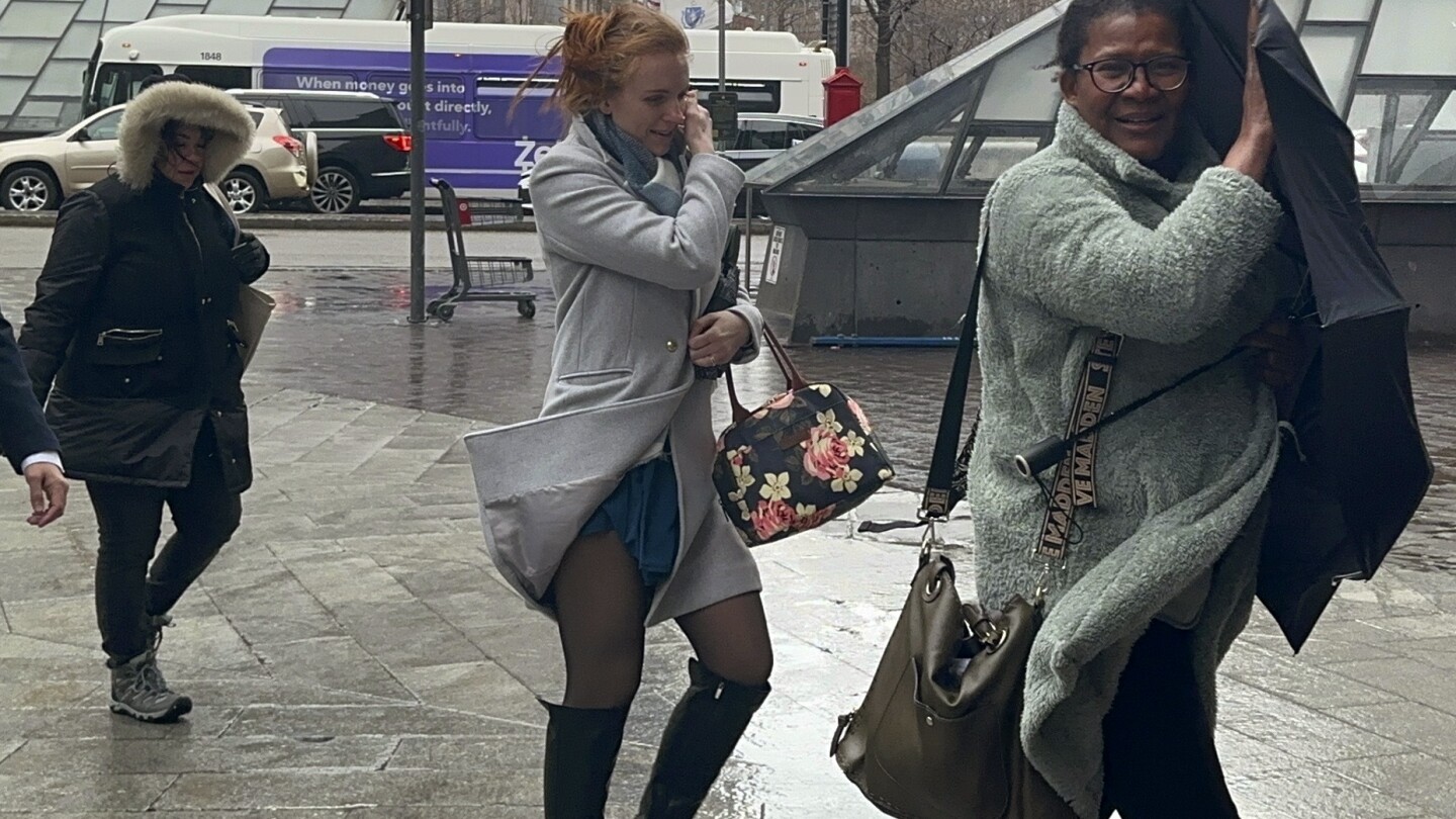 april-nor’easter-with-heavy,-wet-snow-bears-down-on-northeast,-causing-more-than-680,000-outages